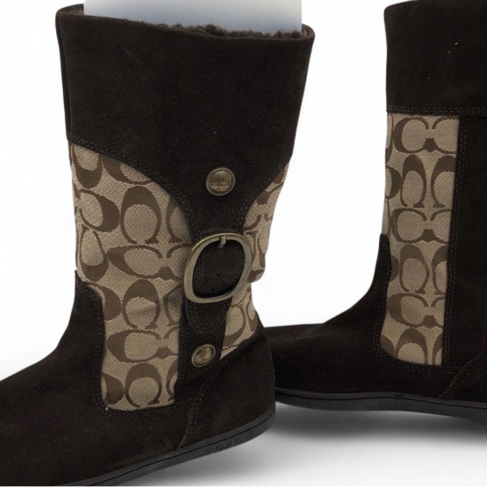 Authentic coach signature brown boots size 6.5